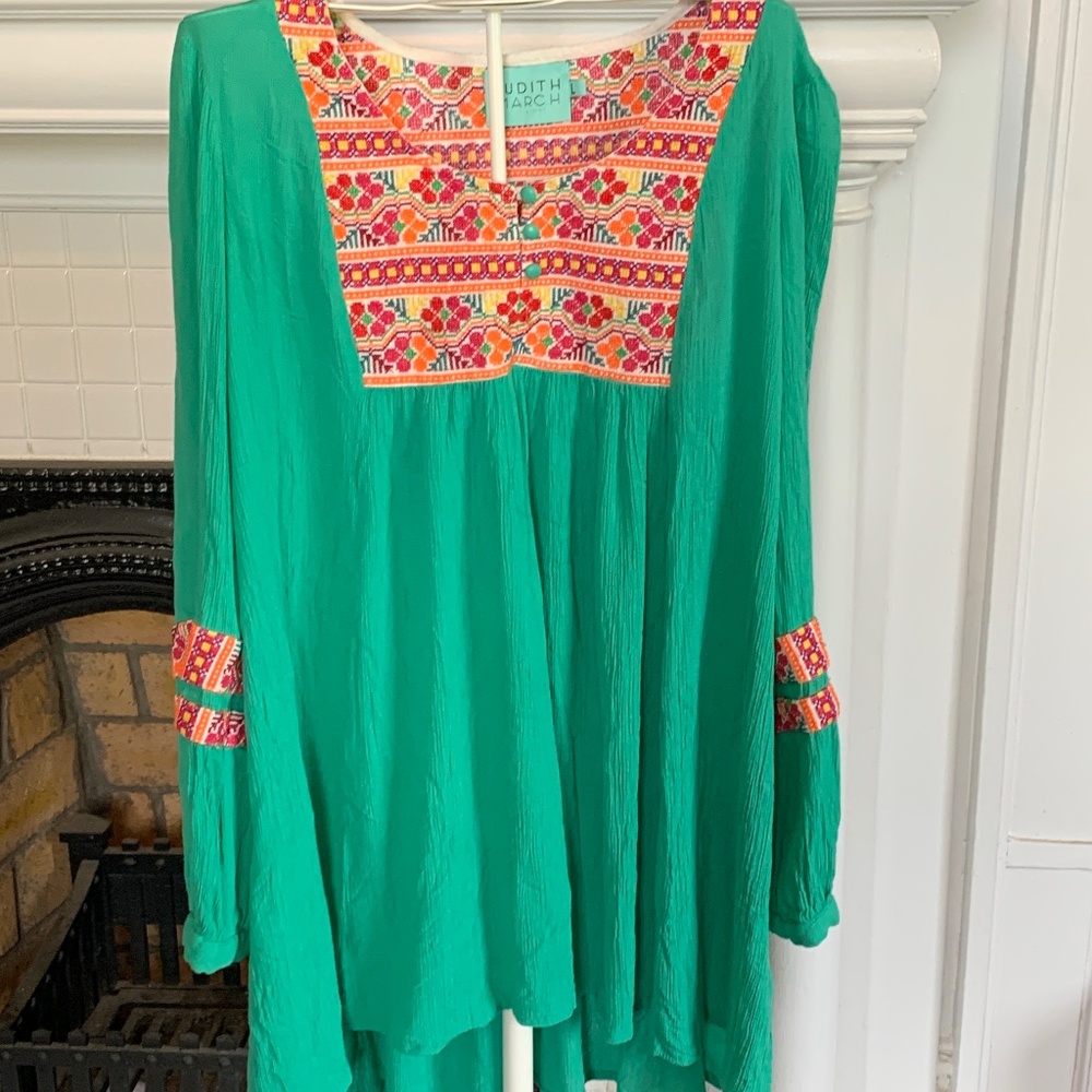 Judith March hi‎ lo tunic. Preowned